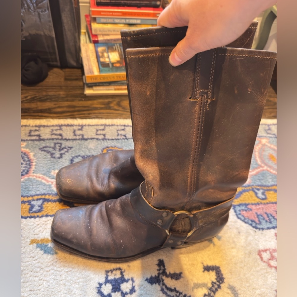 Women’s Frye Harness boots Used